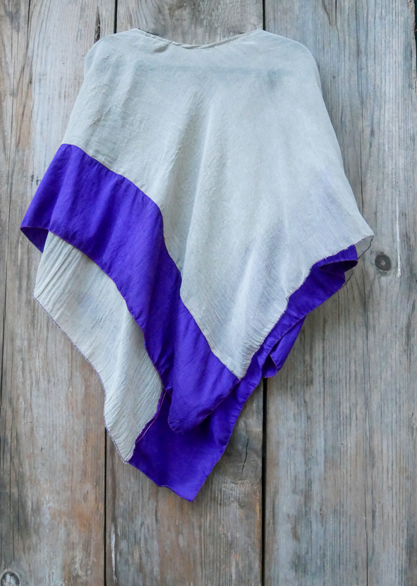 Capa de algodón con cenefa de seda.