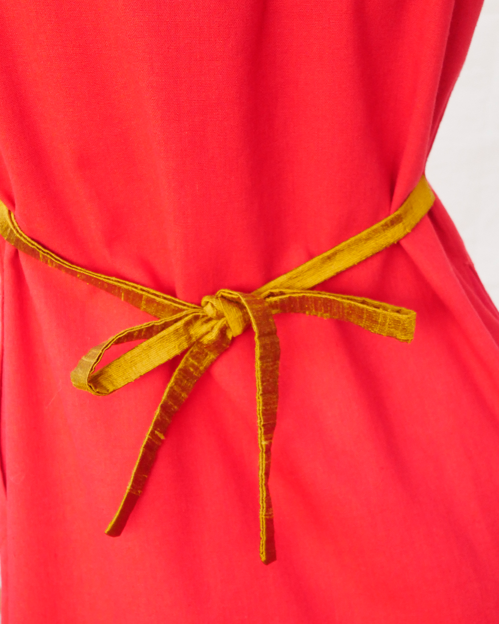Vestido de lino y seda.
