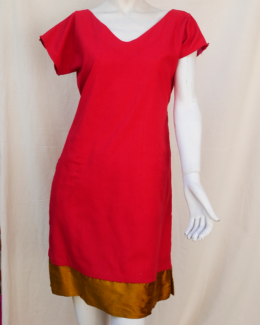 Vestido de lino y seda.