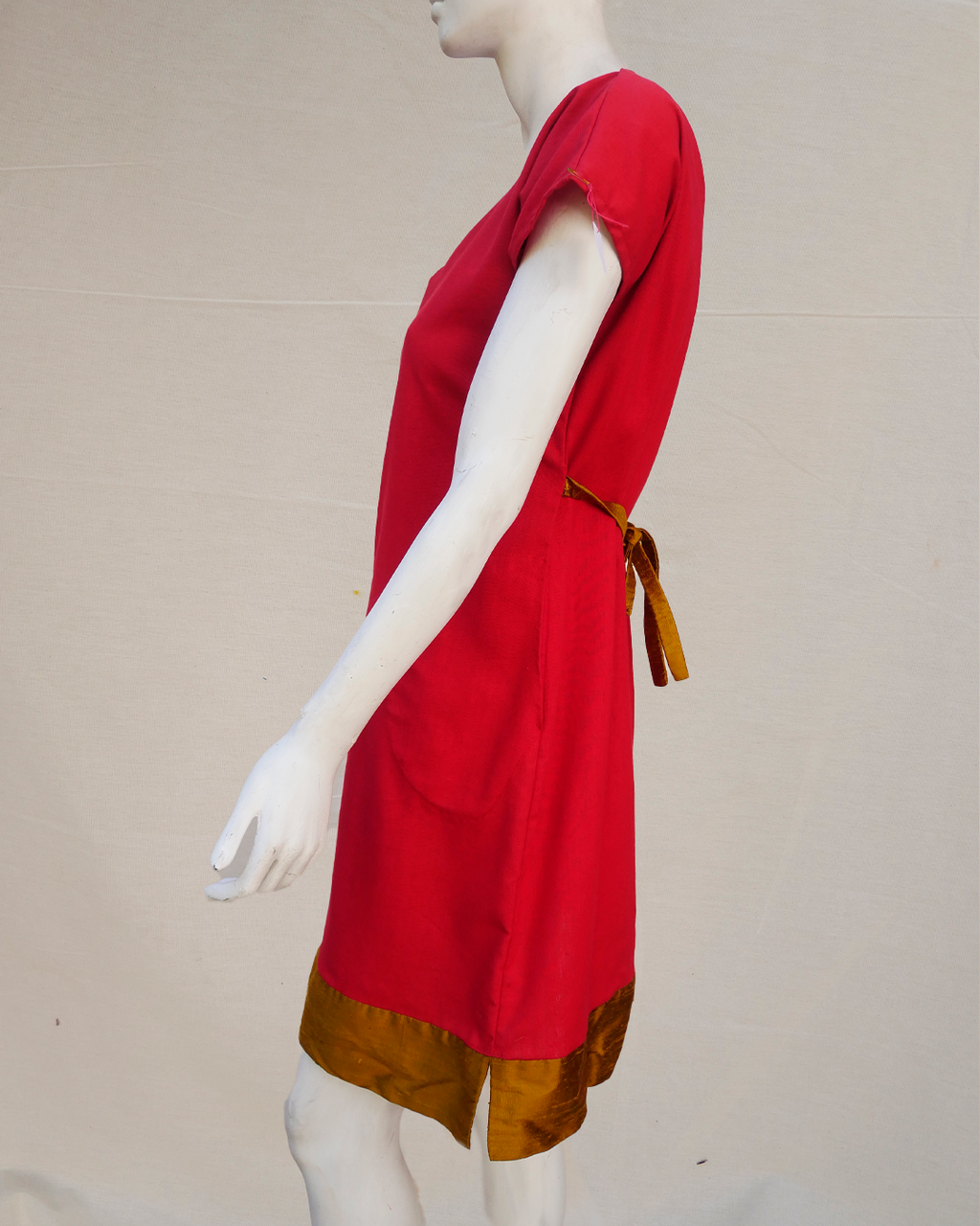 Vestido de lino y seda.