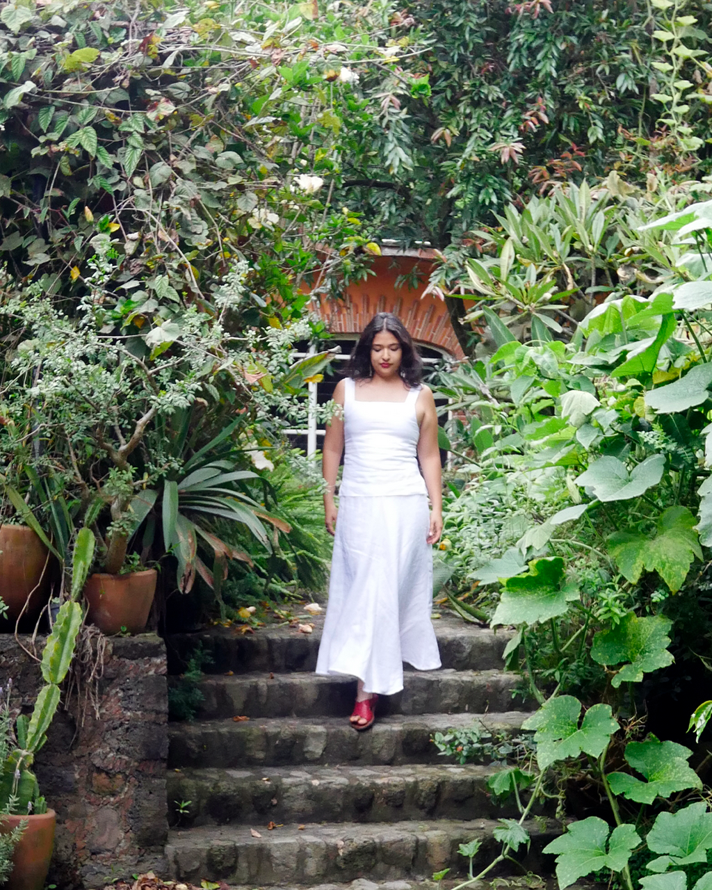 conjunto blanco falda y blusa